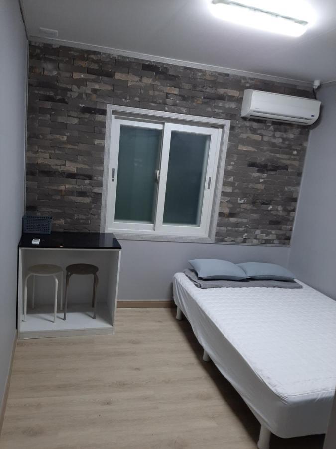 Haeundae Native Guesthouse Busan Bagian luar foto